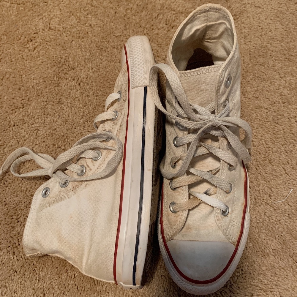 Women's White High Top Converse Size 8 Pre-Owned